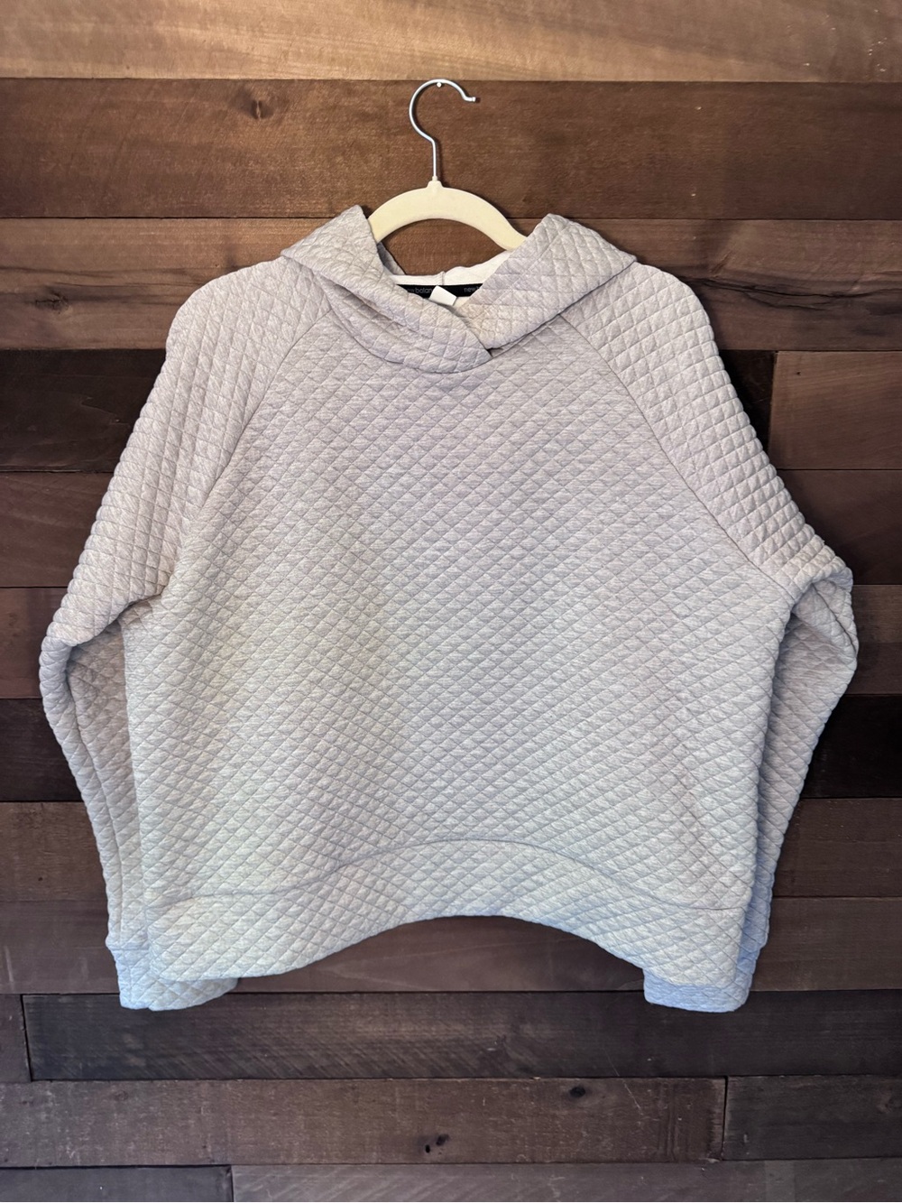 New Balance Quilted Hooded Pullover Sweatshirt - Light Gray
